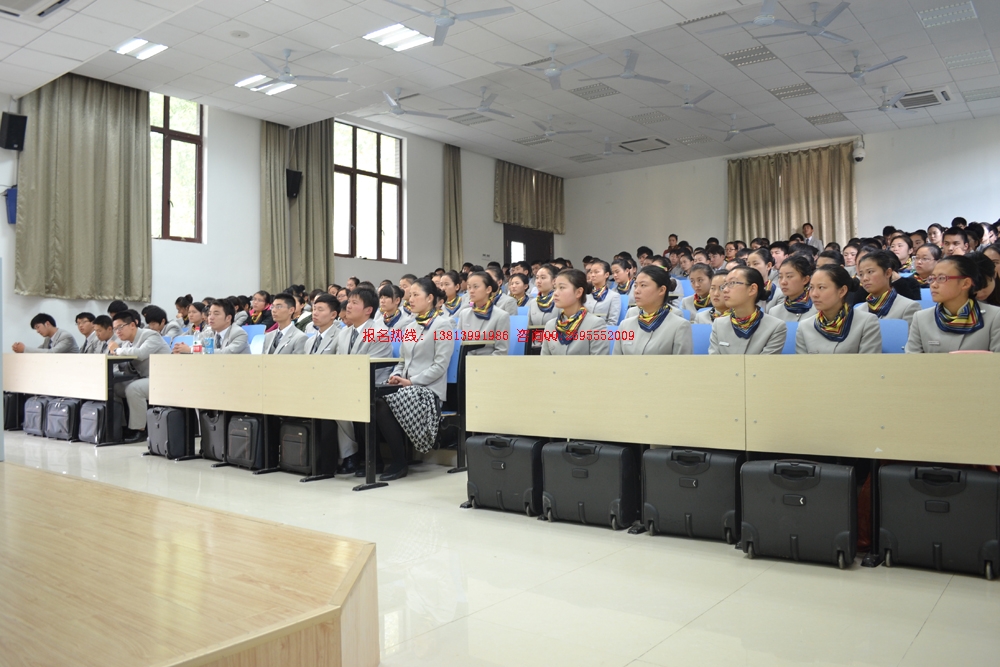 南京航空航天大學空乘專業半軍事化管理模式
