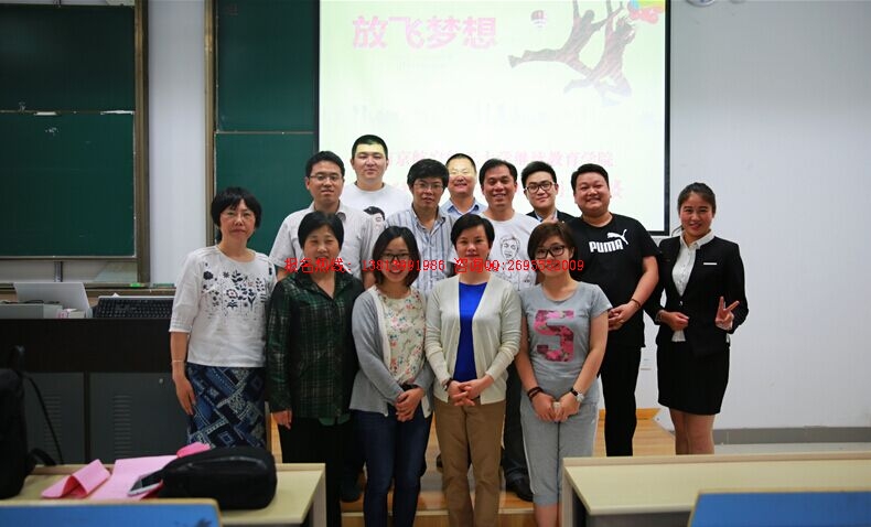 南京航空航天大學繼續教育學院自考生舉辦手繪T恤創意大賽
